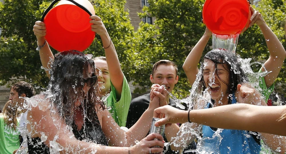 Πέθανε ο εμπνευστής του Ice Bucket Challenge στα 34 του (βίντεο)